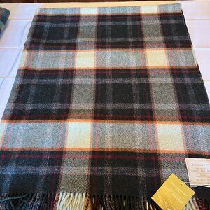 NWT Johnstons of Elgin 100% Wool Shetland Rug in black/ivory/orange